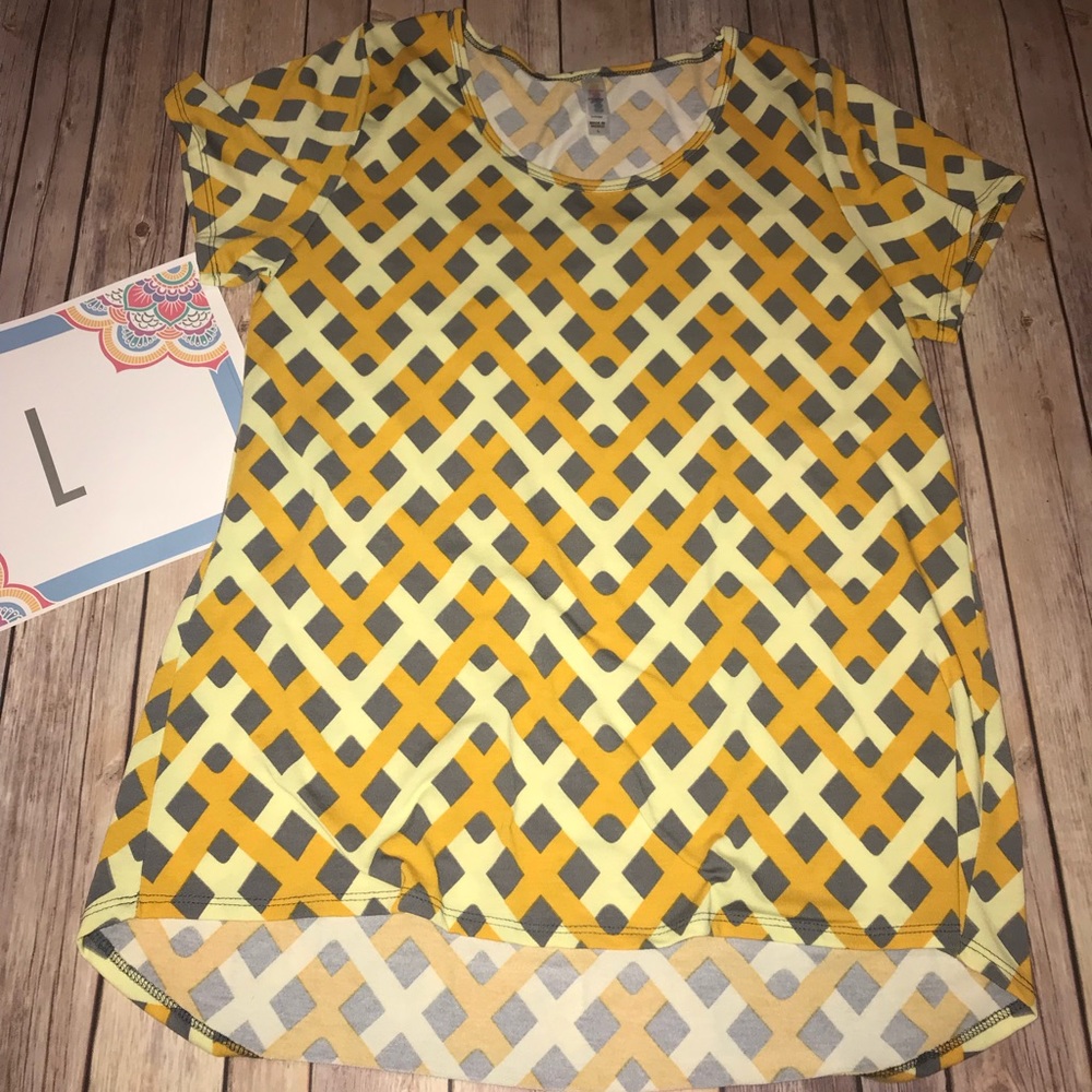 LulaRoe Classic Tee